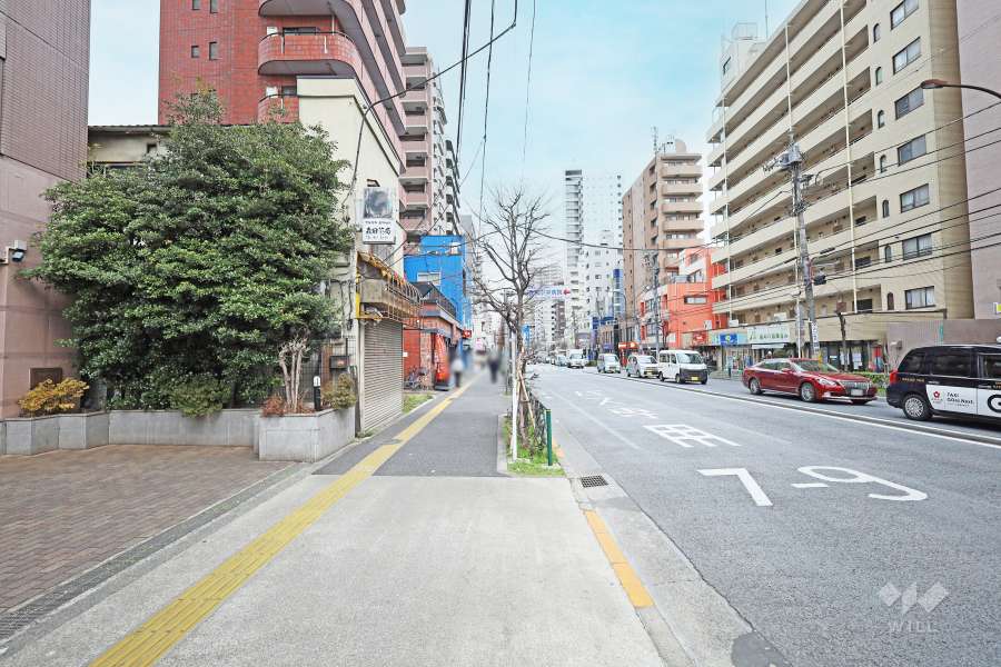 敷地南東側の前面道路