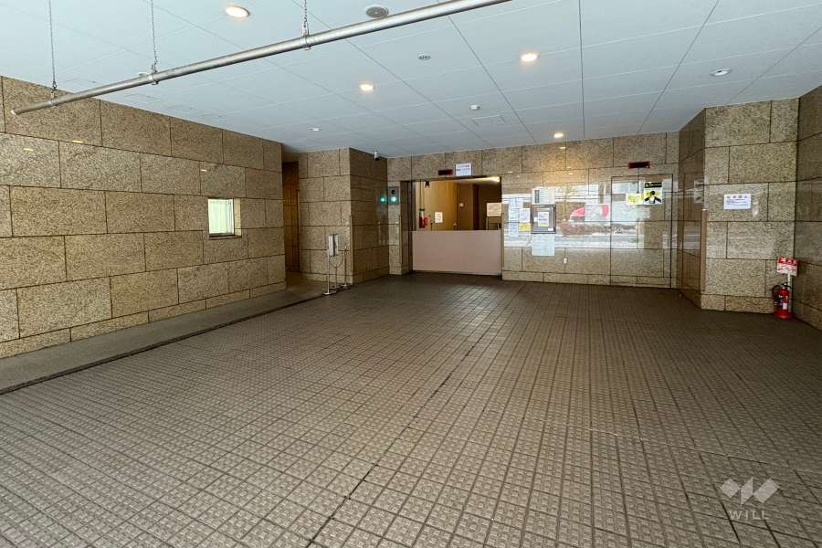 敷地内駐車場（屋内機械式）