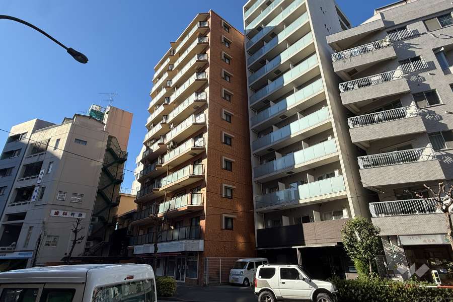 ライオンズマンション東池袋第2の外観（北東側から）