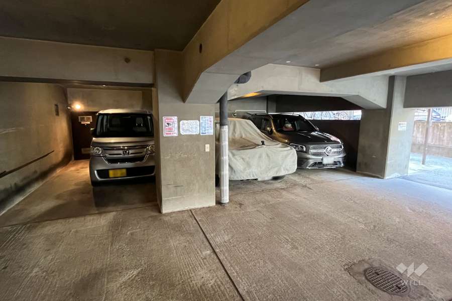 敷地内駐車場（屋内平面式）