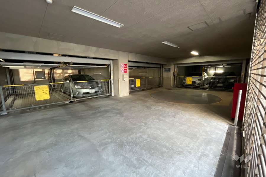 敷地内駐車場（屋内機械式）