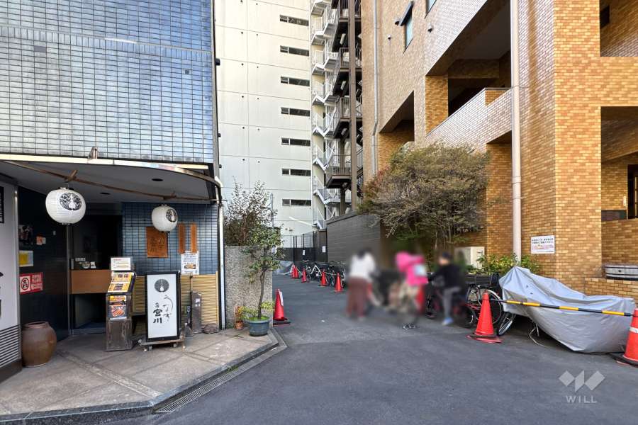 敷地北東側の前面道路