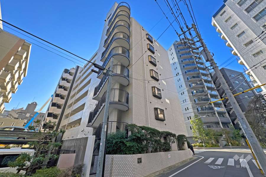 ライオンズマンション駒込六義園の外観（北側から）