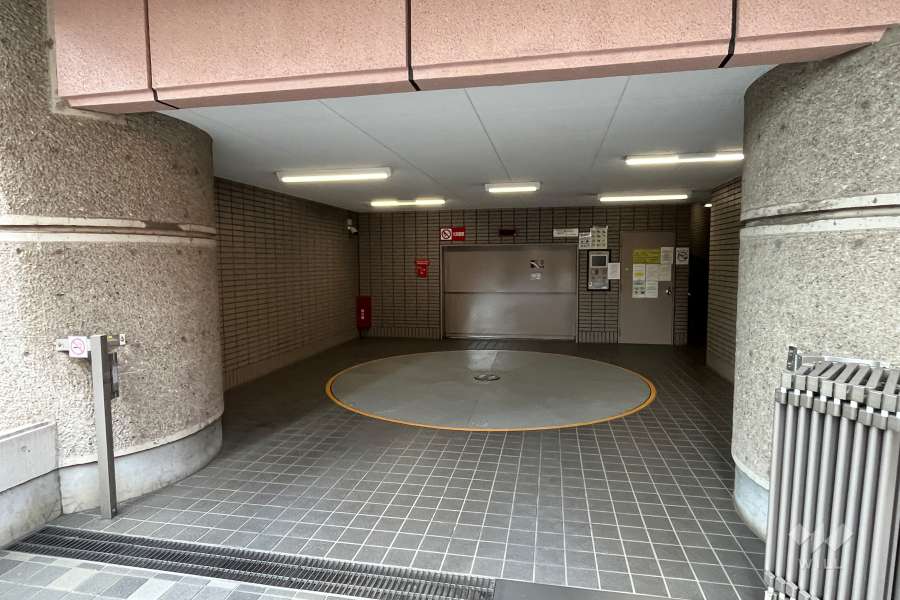 敷地内駐車場(屋内機械式)