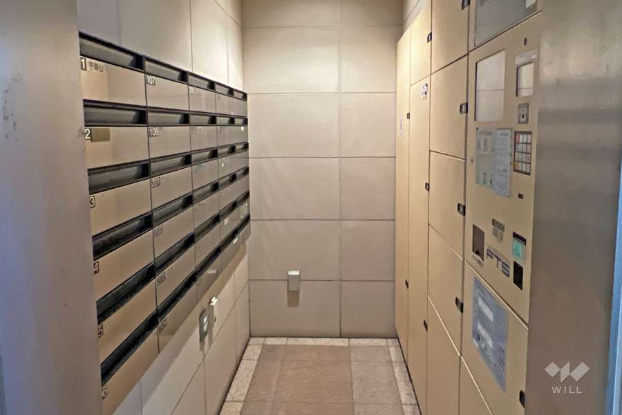 宅配ボックスと共用ポスト