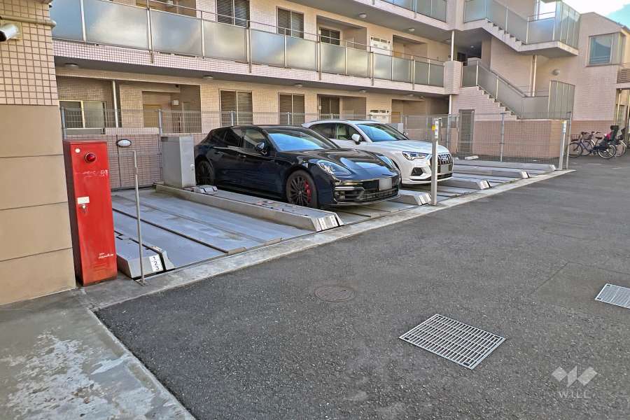 敷地内駐車場（屋外平面式）