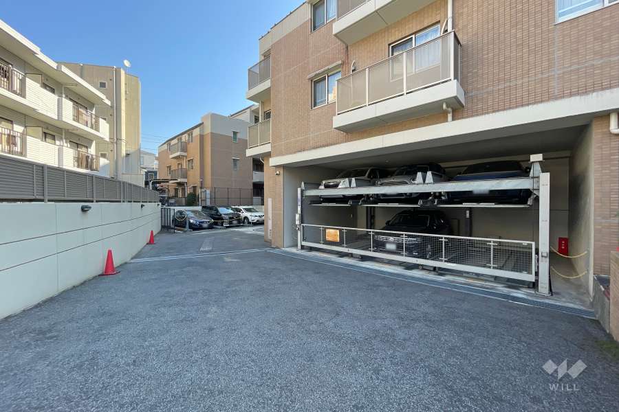 敷地内駐車場（屋内機械式）