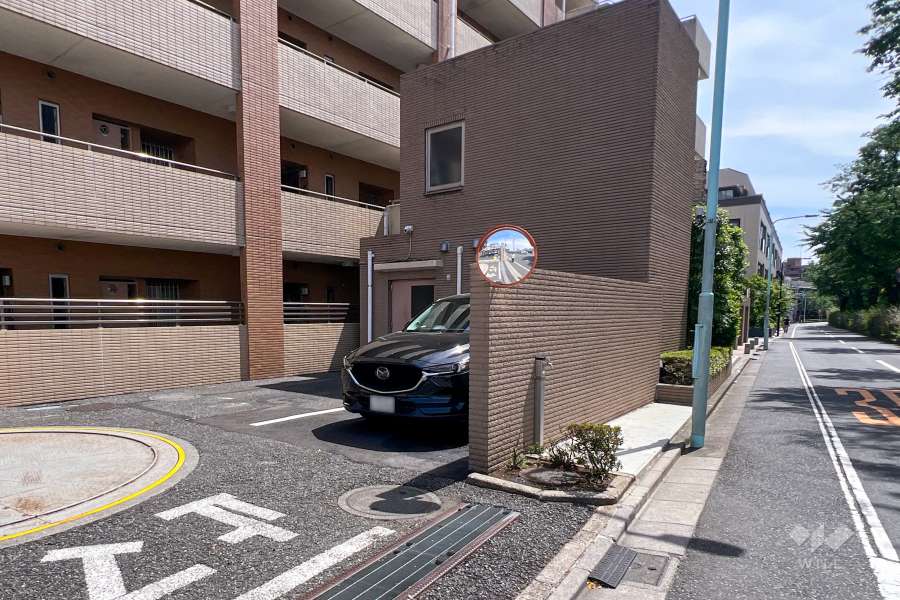 敷地内駐車場（屋外平面式）