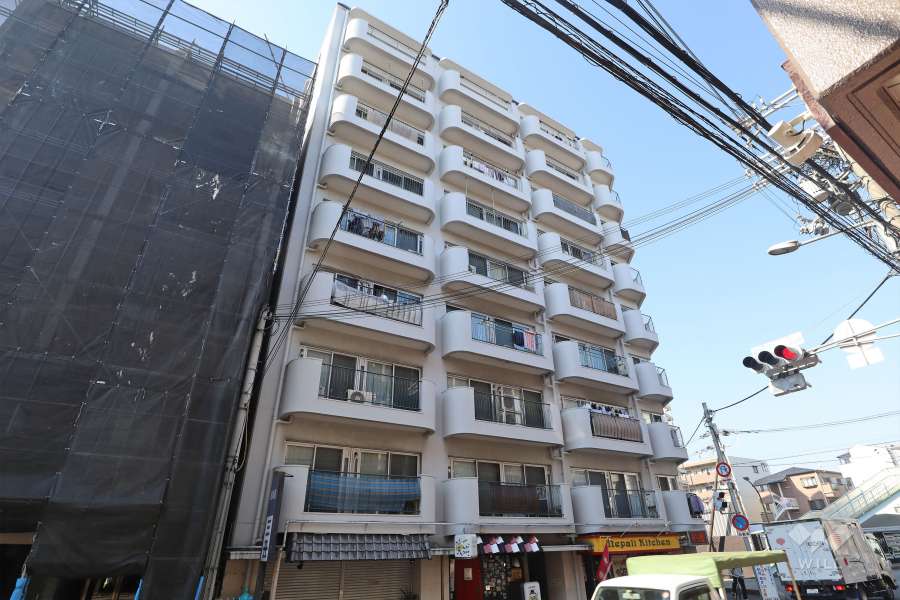 ハイライフ蛍池の外観（東側から）