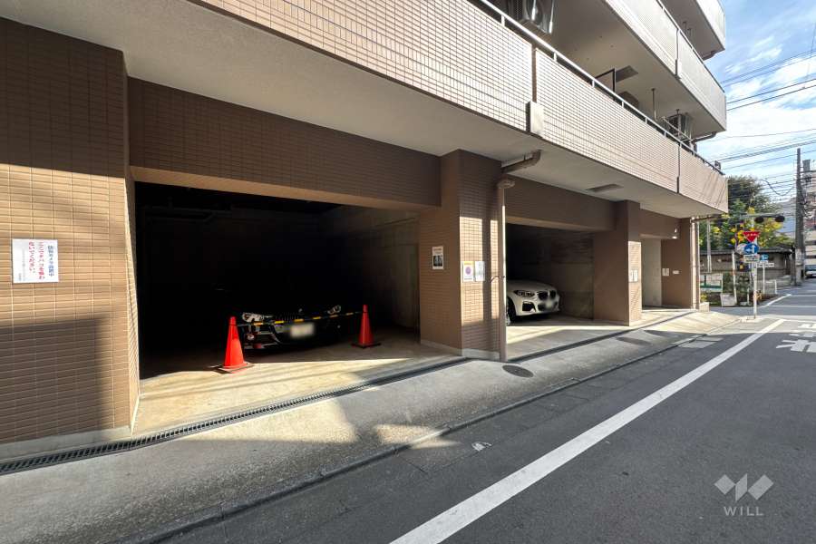 敷地内駐車場（屋内平面式）