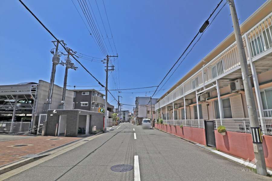 敷地北側の前面道路