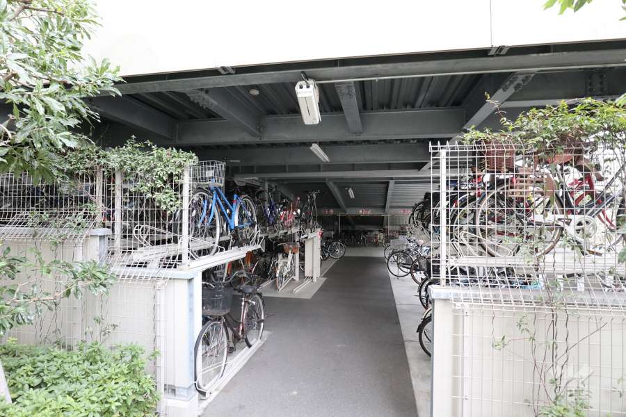 敷地内駐輪場は屋根付き