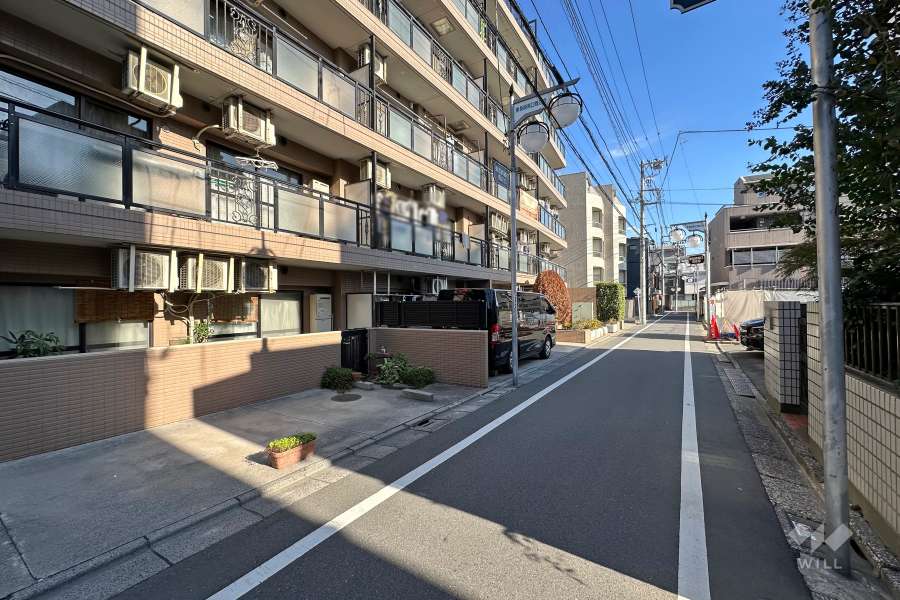 敷地南西側の前面道路