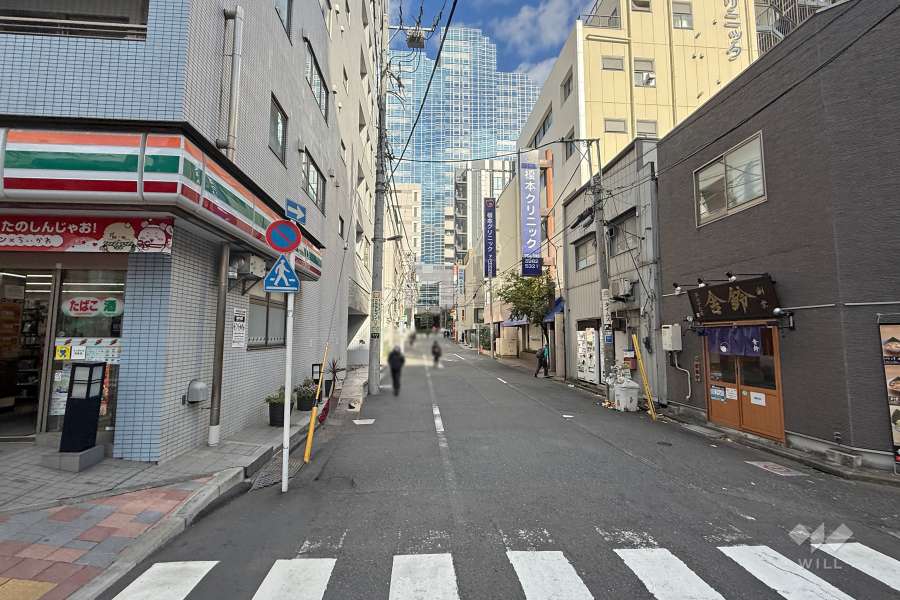 敷地南東側の前面道路