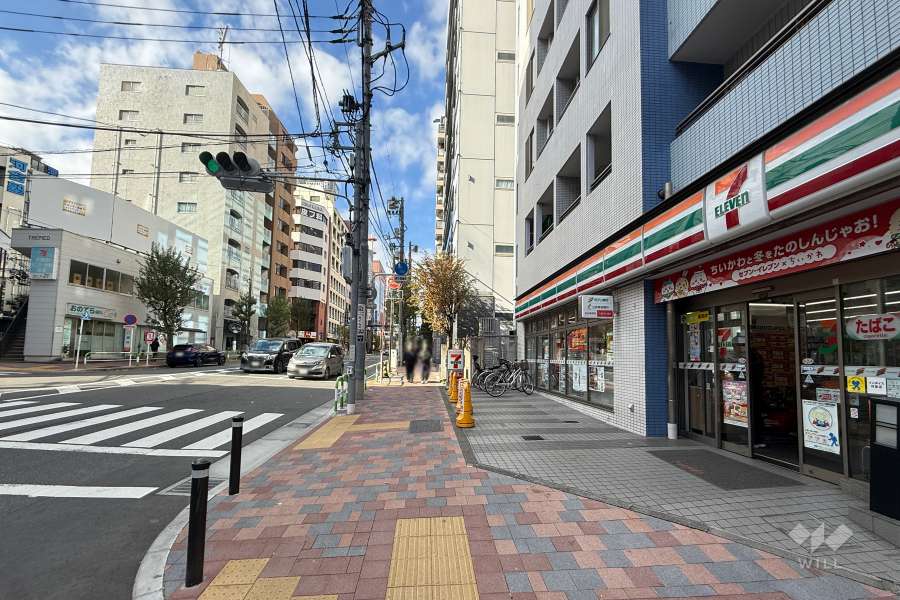 敷地南西側の前面道路