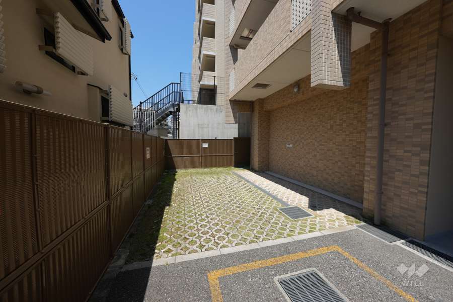 敷地内駐車場（屋外平面式）