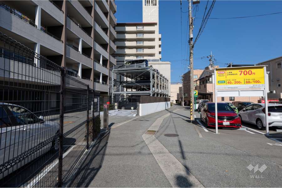 敷地東側の前面道路