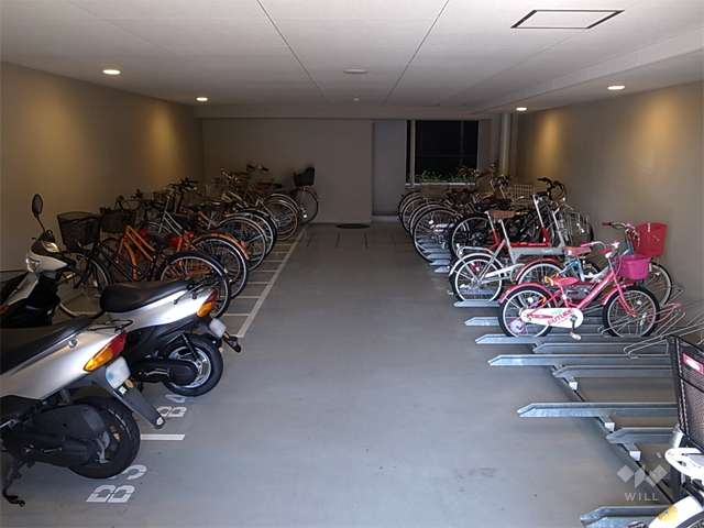 屋内にある駐輪場