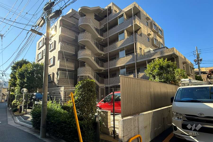 コンポーゼ池袋の外観（北東側から）