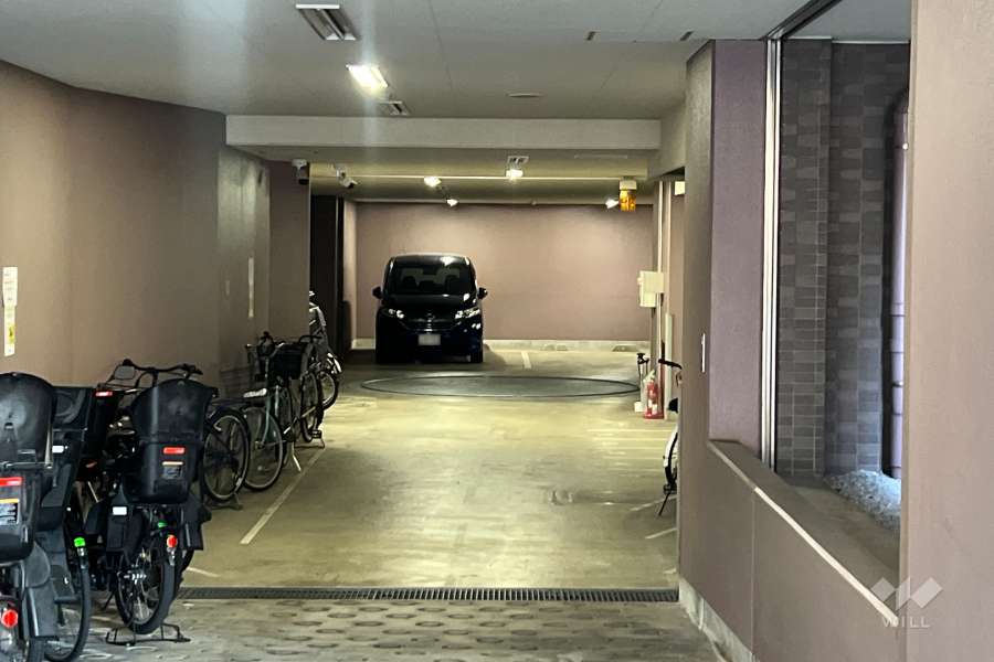 敷地内駐車場（屋内平面式）