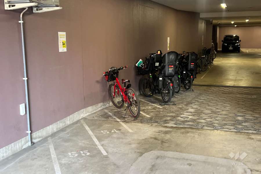 屋内に設けられた駐輪場・バイク置場