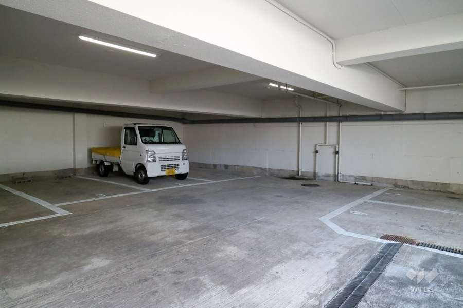敷地内駐車場（屋内平面式）