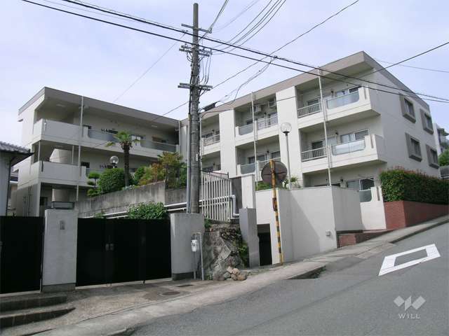 逆瀬川向陽ハイツの外観（北東側から）