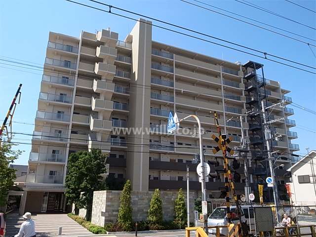 グランアッシュ豊中ゼスタの外観(東側から)