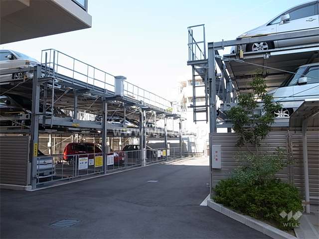 敷地内駐車場（機械式と平面式とがあります。）