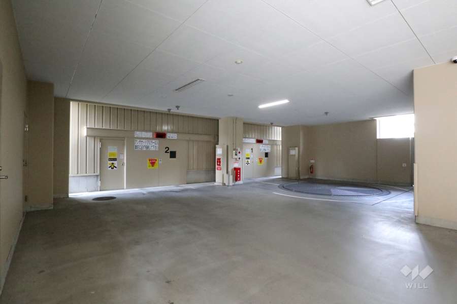 敷地内駐車場（タワー式立体）