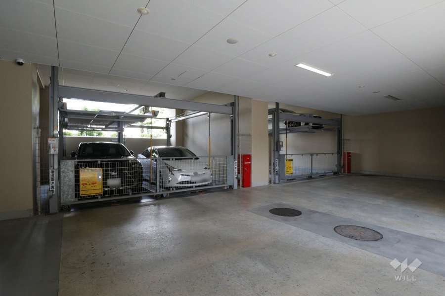 敷地内駐車場（屋内機械式）