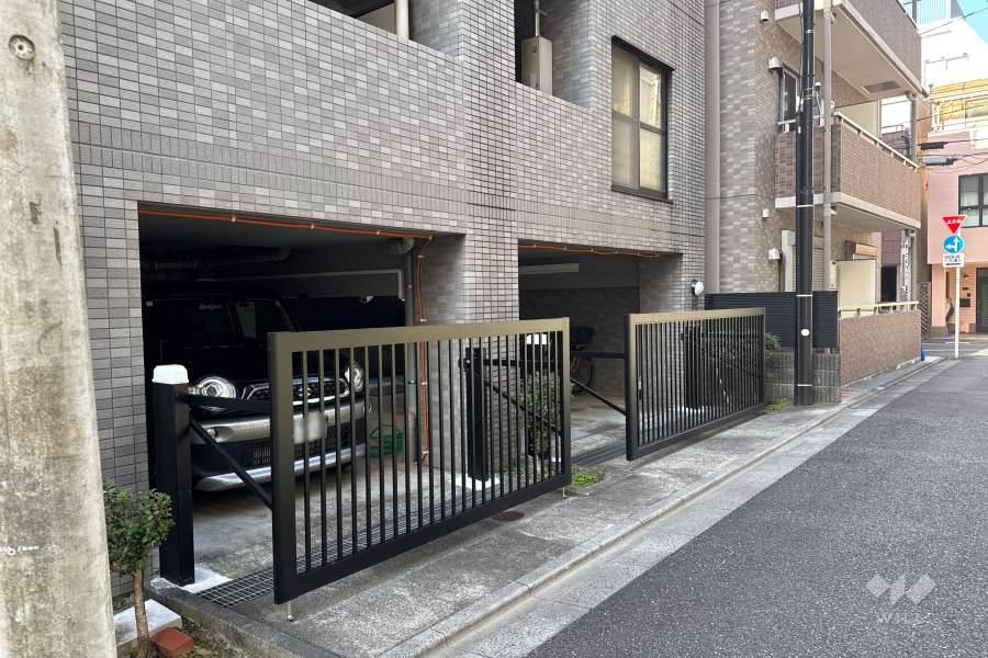 敷地内駐車場（屋内平面式）