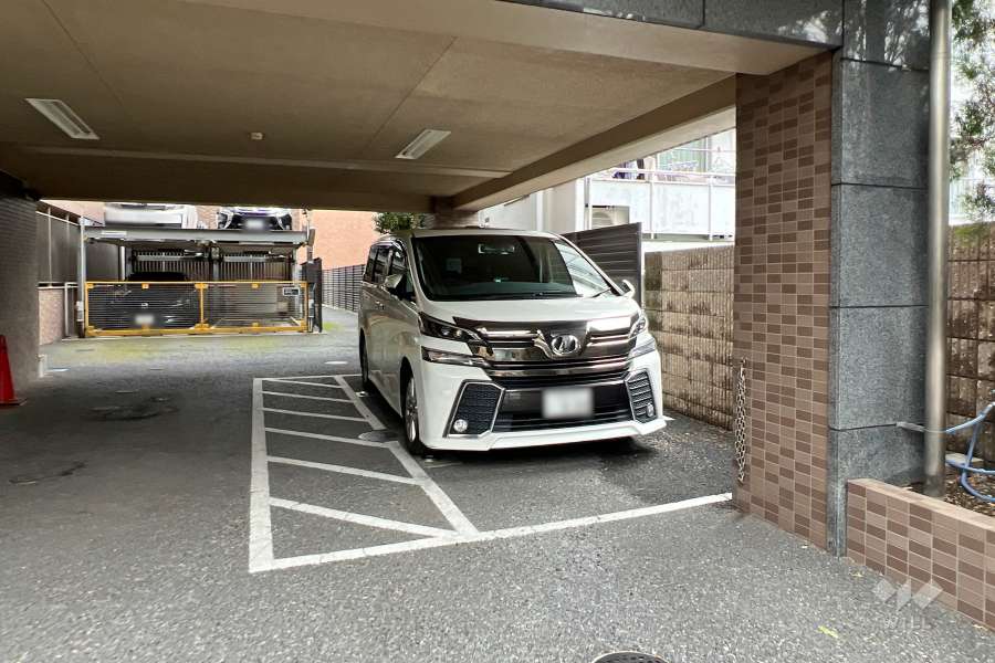 敷地内駐車場（屋内平面式）
