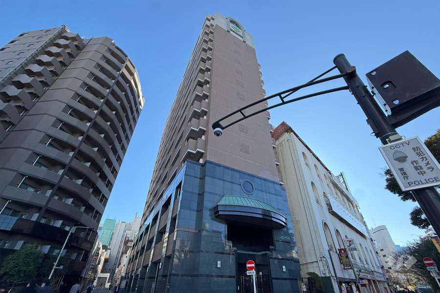 パレステュディオ池袋駅前の外観（北側から）