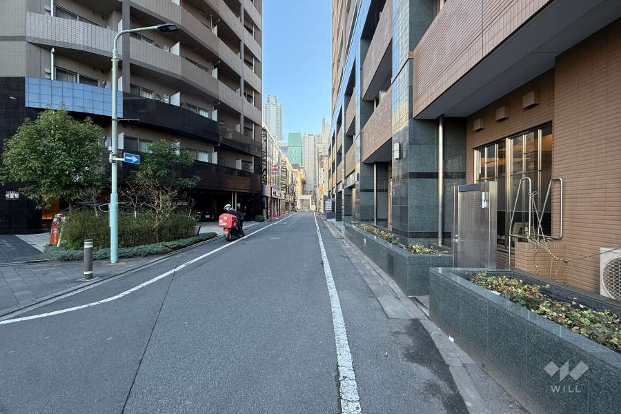 敷地北東側の前面道路