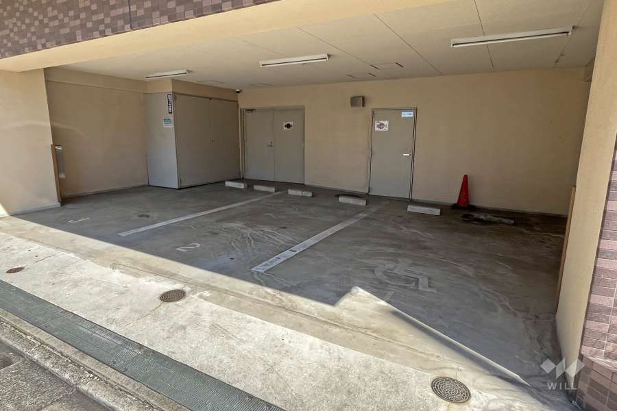 敷地内駐車場（屋内平面式）