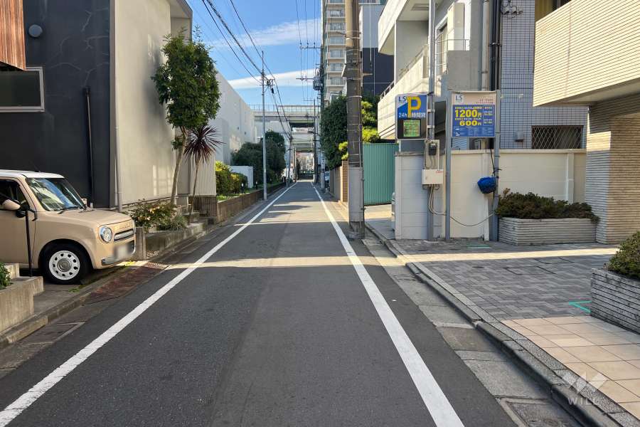 敷地南西側の前面道路