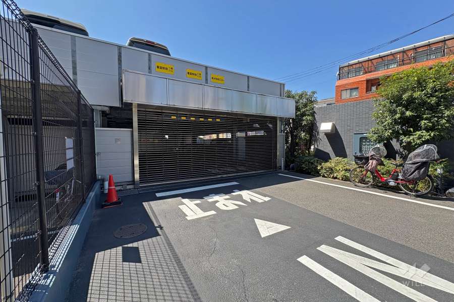 シャッター付き駐車場