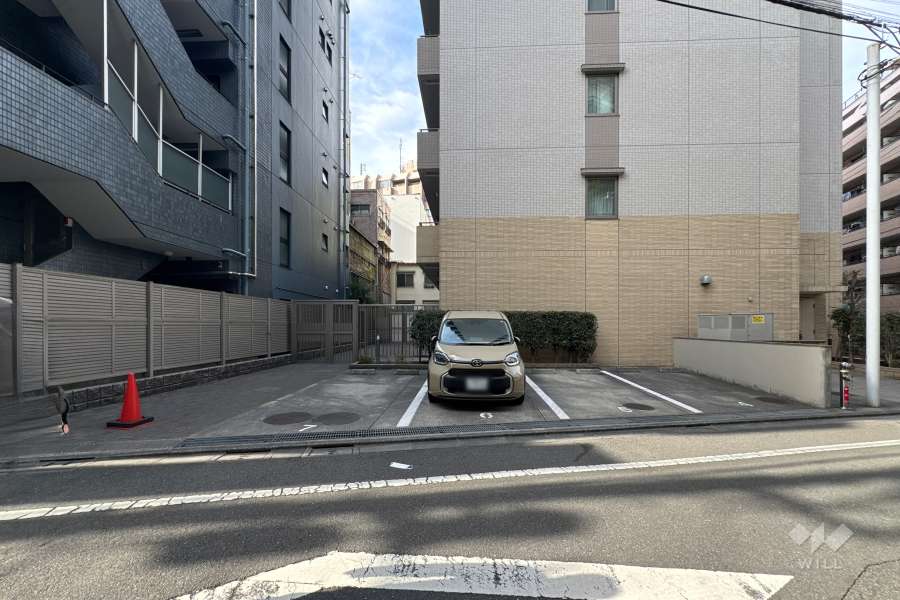 敷地内駐車場（屋外平面式）