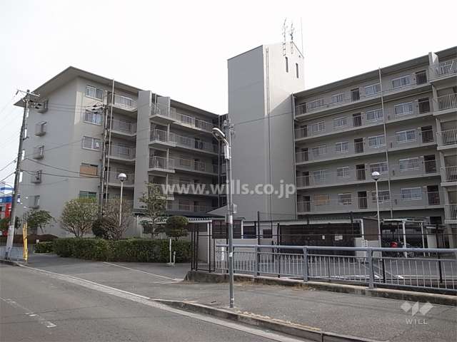 日商岩井多田マンション北棟の外観（北側から）