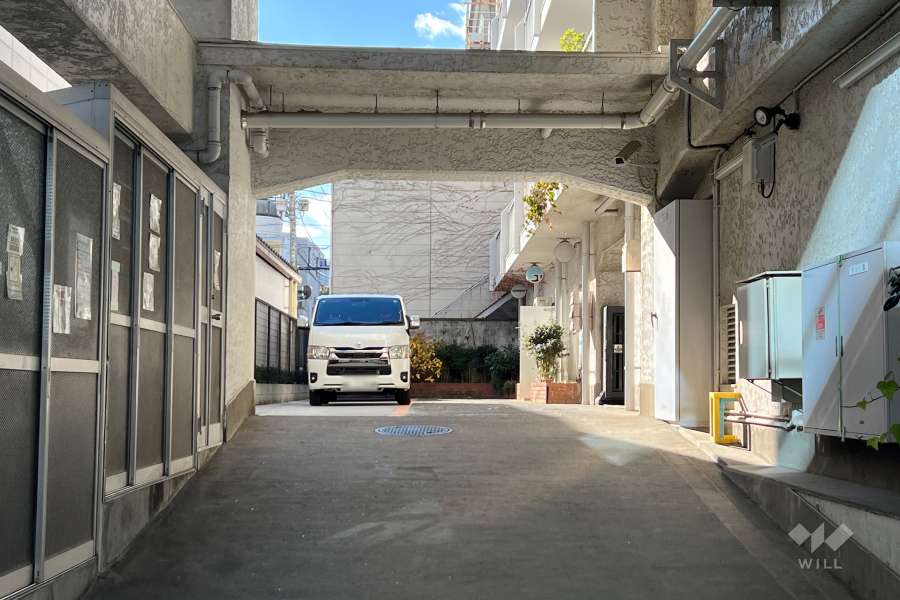 敷地内駐車場（屋外平面式）