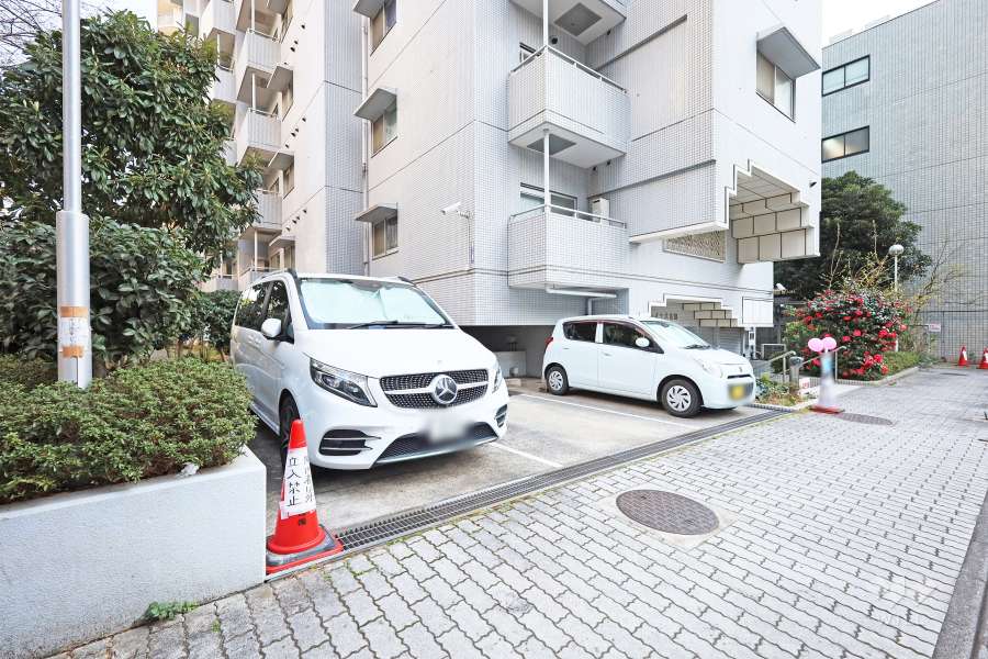 敷地内駐車場（屋外平面式）