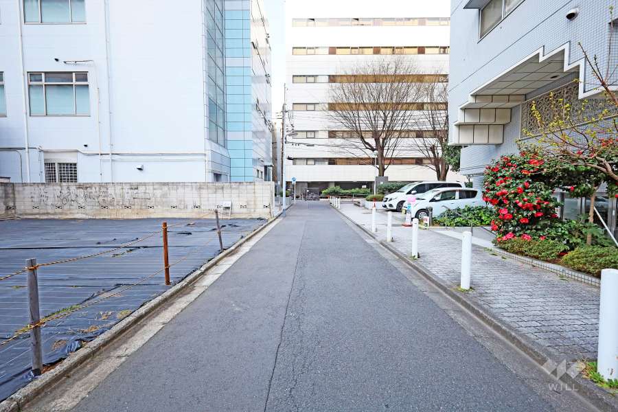 敷地北西側の前面道路