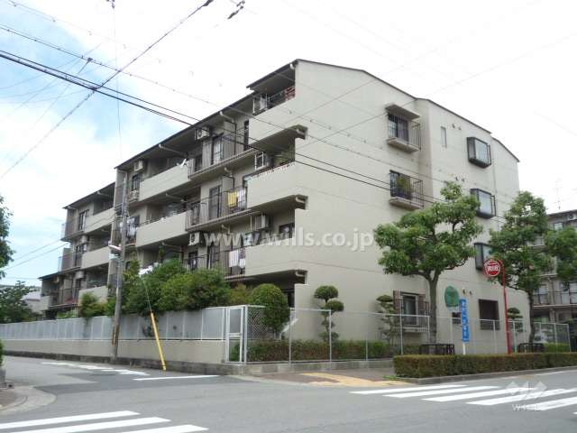 東園田三番館南棟の外観（南東側から）