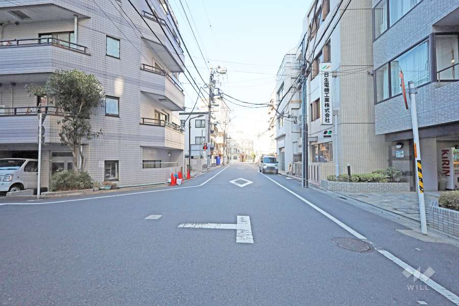 敷地北西側の前面道路