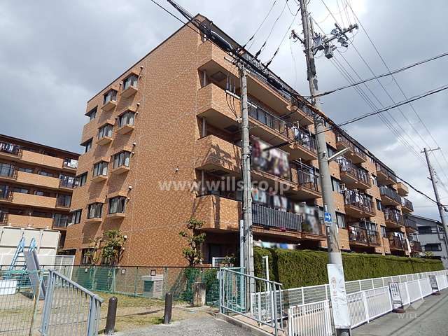 南塚口ハウス2号棟の外観（南西側から）