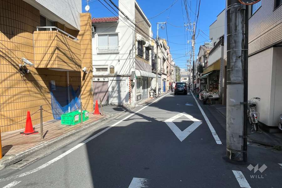 敷地南東側の前面道路