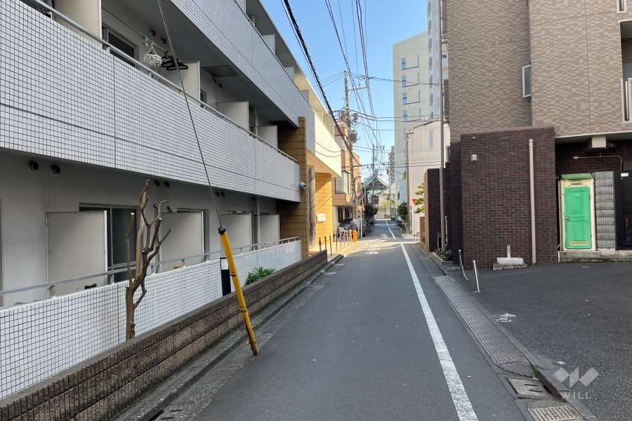 敷地南西側の前面道路