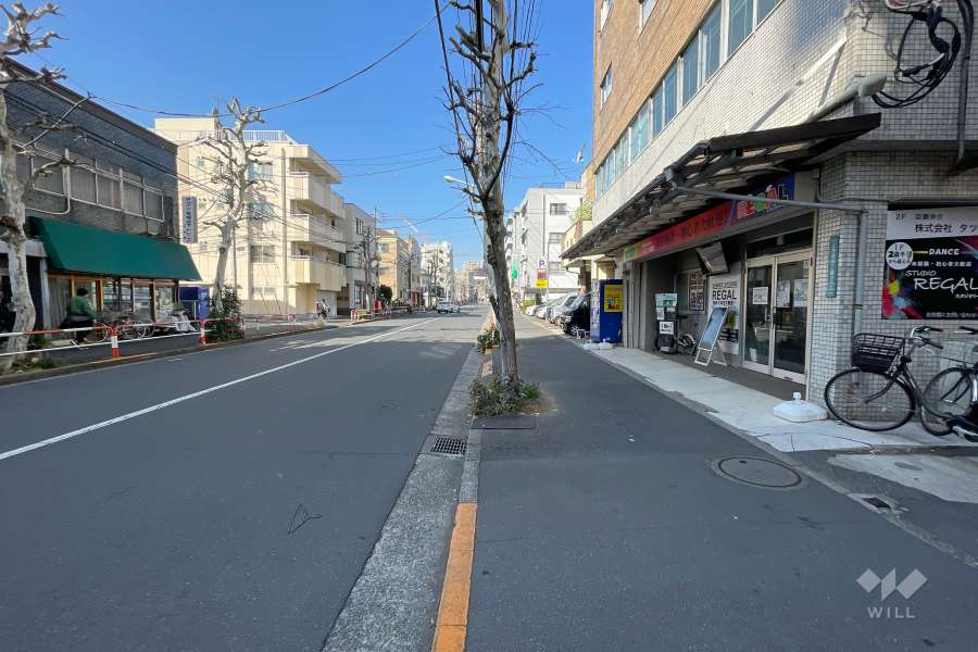 敷地南西側の前面道路
