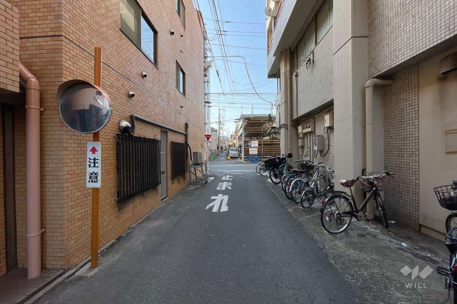 敷地北西側の前面道路